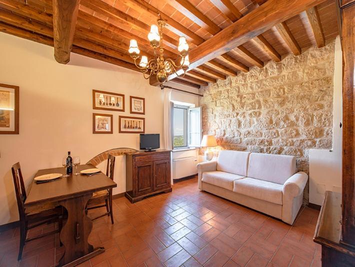 סן ג'ימיניאנו Castello Di Fulignano Soarzio Panoramic Apartment מראה חיצוני תמונה