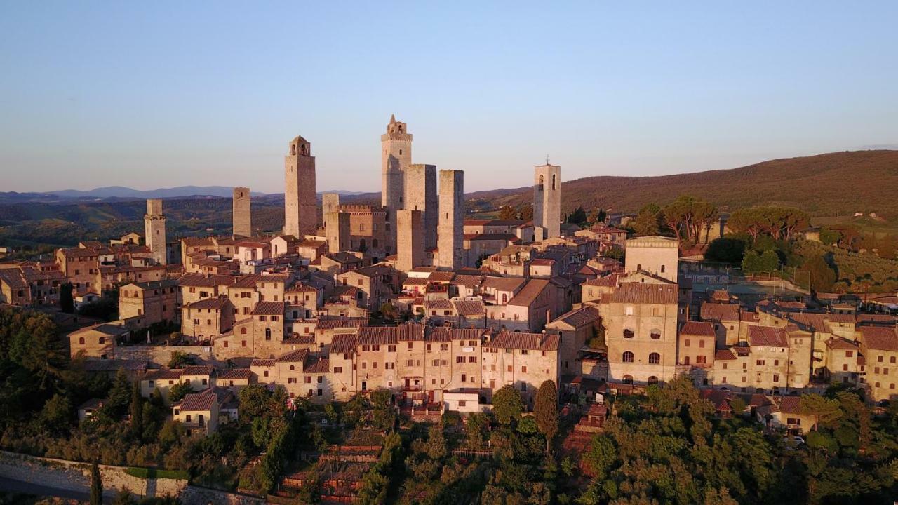 סן ג'ימיניאנו Castello Di Fulignano Soarzio Panoramic Apartment מראה חיצוני תמונה